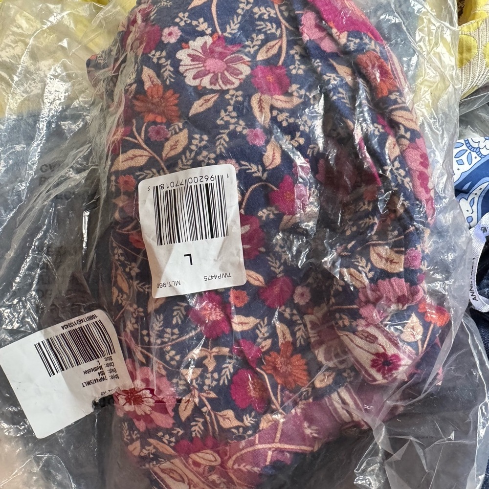 🎉LAST PIECE 🎉LUCKY BRAND Camille Top - Picture 6 of 10